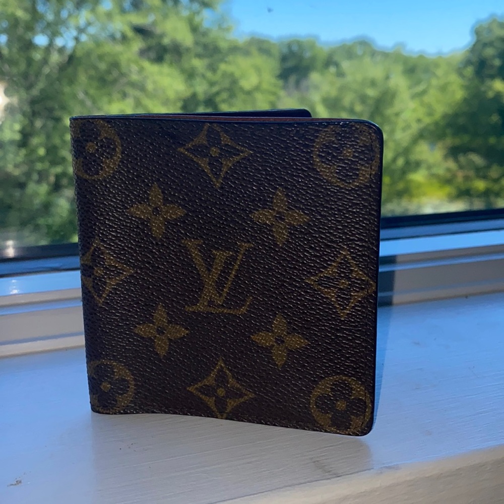 Authentic Louis Vuitton Monogram Men's Wallet